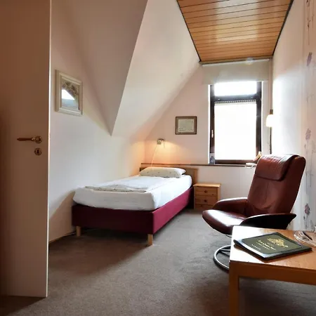 Bmb Monteurzimmer / 招待所 3*